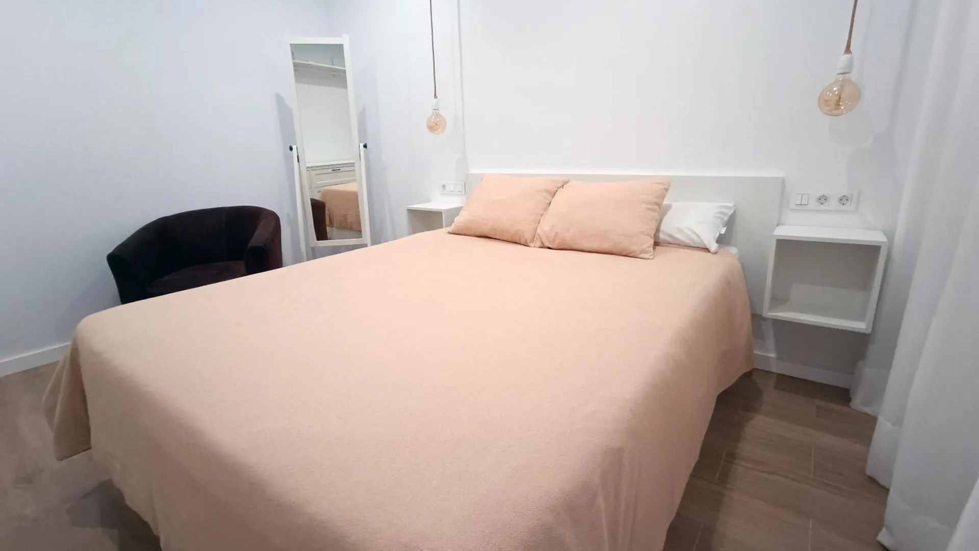 アパート Apartamento Coqueto En La Carihuela トレモリノス